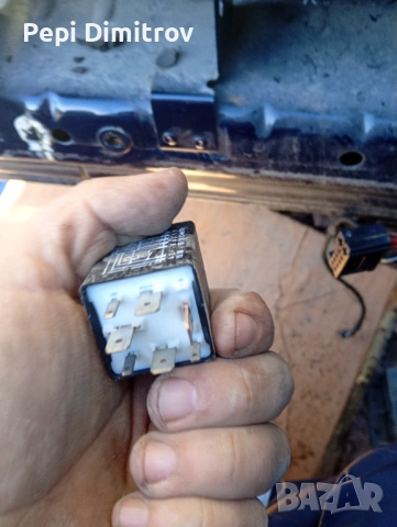 Реле за горивна помпа Audi A2 8Z 8Z0906383, снимка 3 - Части - 53111975