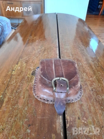 Стара кожена чантичка за колан #2