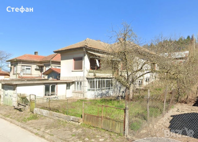 Продавам двуетажна къща в с. Ситово, обл. Силистра - Център, снимка 3 - Къщи - 53921956