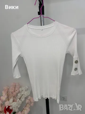 Бяла тениска рипс размер М, подходяща и за S