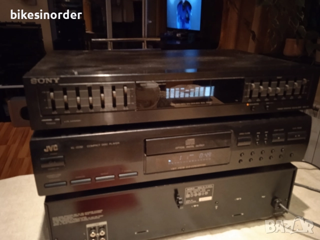 SONY SEQ 411 еквалайзер и спектрален анализатор 