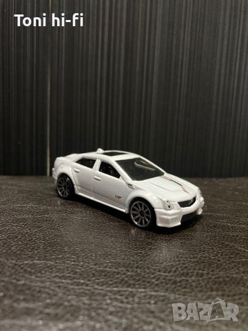 hot wheels cadillac cts-v, снимка 1 - Коли, камиони, мотори, писти - 45497713