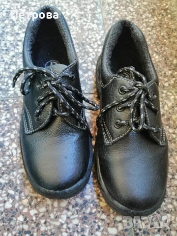 Мъжки работни обувки /номер 38 