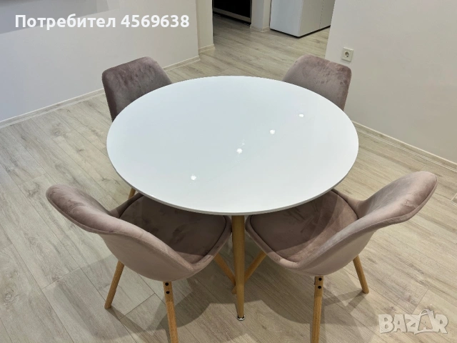 Трапезна маса с 4 стола