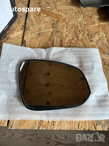 Дясно огледало стъкло за Toyota 4-Runner. 14-18г. Тойота 4рънър.  