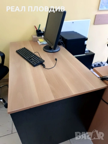 Офис оборудване - бюра, столове, компютър и др., снимка 14 - Работни маси и бюра - 53442920