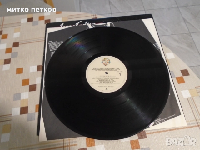 Lp Larry Carlton, снимка 3 - Грамофонни плочи - 52499607