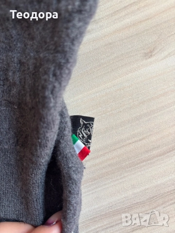 Детски пуловер Plein Sport от мериносова вълна, снимка 2 - Детски пуловери и жилетки - 52871992