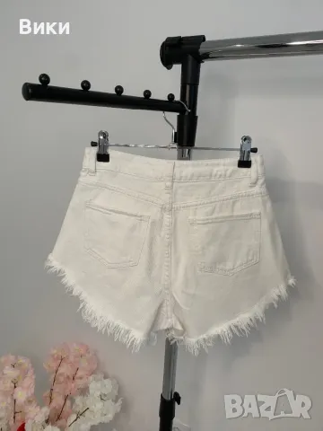 Къси дънки с висока талия, размер XS, снимка 3 - Къси панталони и бермуди - 50203429