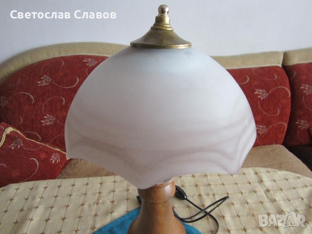 Дизайнерска лампа със стъклен абажур - 2, снимка 3 - Настолни лампи - 45791390