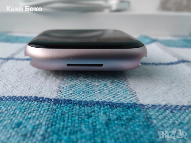 Изключително запазен Apple Watch Series 9 45мм Pink GPS с 95% батерия, снимка 7 - Смарт гривни - 52416677