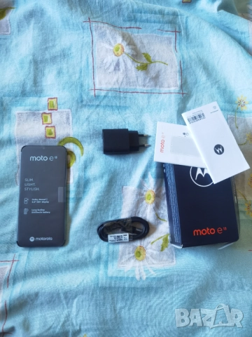 Motorola Moto E13 Dual 64GB  Чисто нов