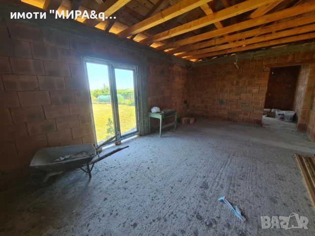 НОВОПОСТРОЕНА ЕДНОЕТАЖНА КЪЩА С ПАРЦЕЛ 2 015 кв.м., снимка 4 - Къщи - 50947377