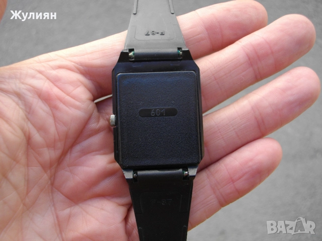 КОЛЕКЦИОНЕРСКИ ЧАСОВНИК LUCH ЛУЧ КВАРЦ, снимка 5 - Антикварни и старинни предмети - 51432866