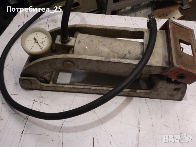 Помпа за гуми, снимка 2 - Аксесоари и консумативи - 51815313