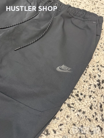 Мъжко долнище NIKE TECH.Размер L/XL, снимка 2 - Спортни дрехи, екипи - 52403806