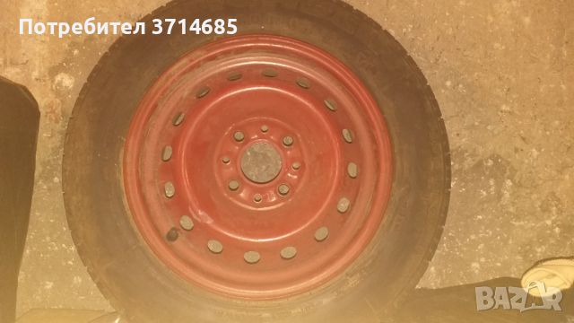 Резервна гума, снимка 1 - Гуми и джанти - 46398659