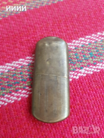 Войнишка бронзова запалка