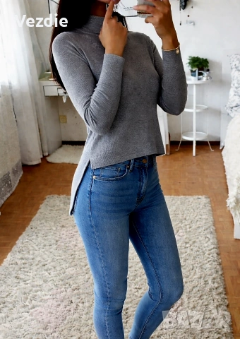 Bershka сива блуза