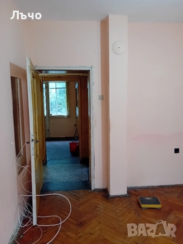 Давам апартамент под наем!