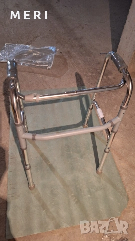 Проходилка за възрасти., снимка 2 - Ролатори - 53810097