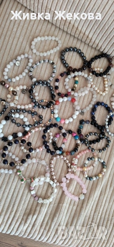 всяка гривна от полускъпоценни камъни 