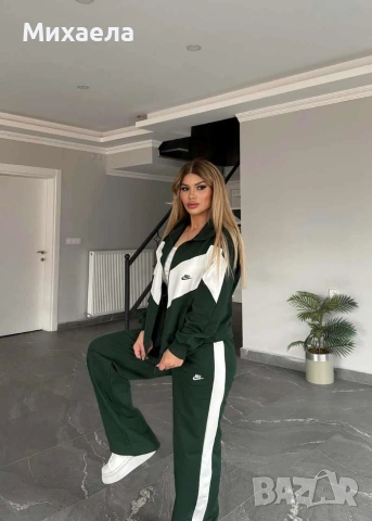 Дамски комплекти Nike - няколко цвята - 39€, снимка 4 - Спортни екипи - 53181325