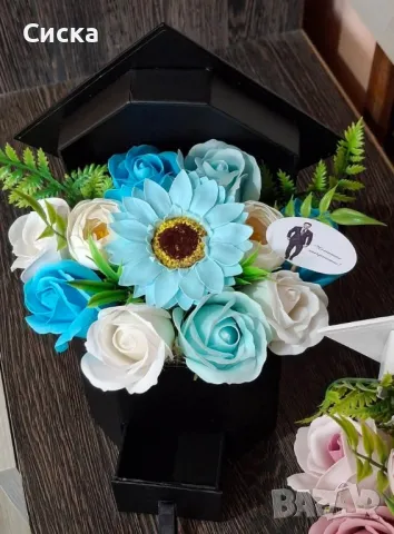 Тематични букети за абитуриентски бал и дипломиране със сапунени цветя, снимка 5 - Подаръци за жени - 50042028