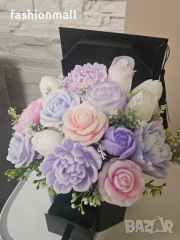 Абитуриентска шапка с цветя, снимка 3 - Декорация за дома - 54233343