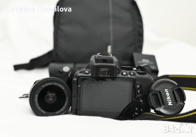 Nikon D5600 „Като нов“ (Само 8301 кадъра) + 2 обектива и пълен комплект аксесоари, снимка 4 - Фотоапарати - 53918645