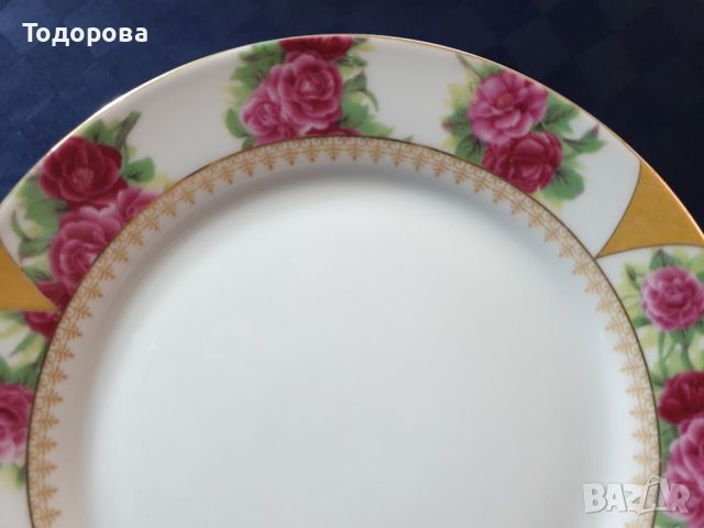 Порцеланова чиния, снимка 2 - Чинии - 45368905