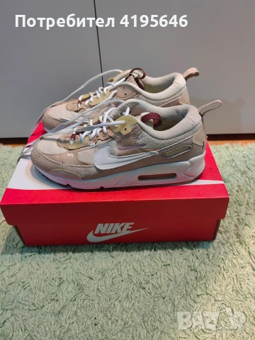 Продавам маратонки на Nike