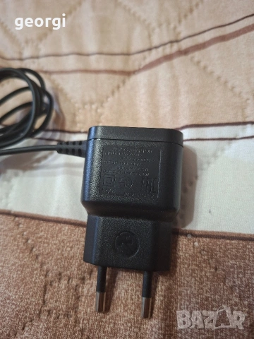 Зарядно за електрическа самобръсначка philips 15v