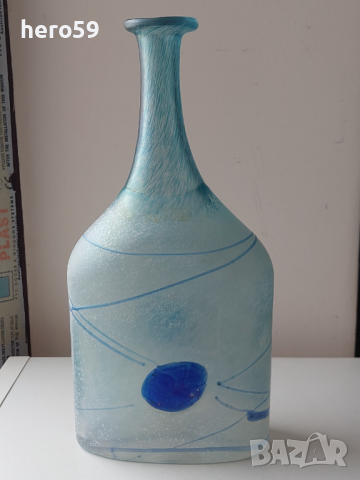 Стара авторска ваза от стъкло на шведска фирма/ Kosta Boda/подписана, снимка 1 - Вази - 44978193