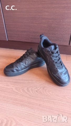 NIKE Оригинални кожени кецове, 40 номер, снимка 4 - Кецове - 52232701