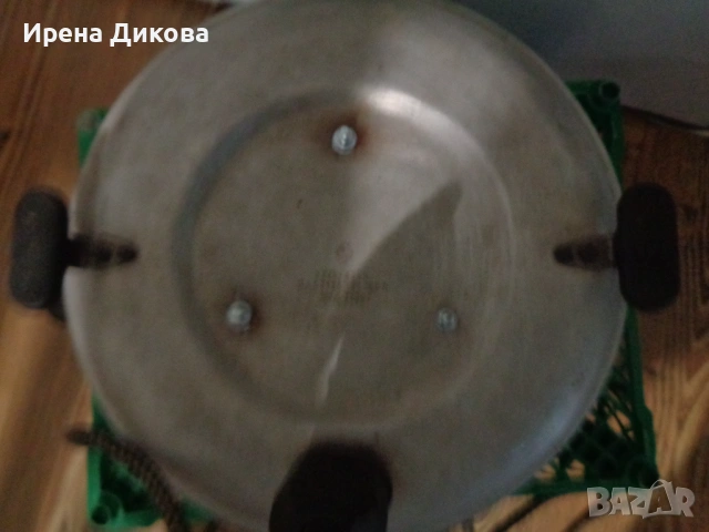 Продавам ретро електрическа тенджера, снимка 3 - Съдове за готвене - 53327107