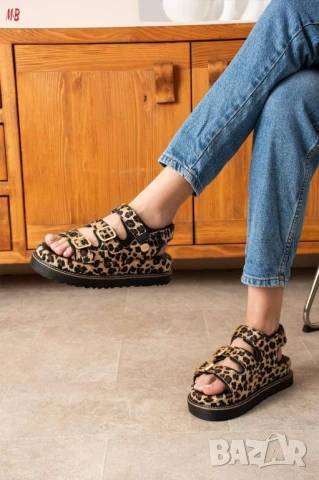 сандали UGG , снимка 6 - Сандали - 50589098