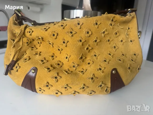 Желана, рядка чанта от естествена кожа на LV , снимка 3 - Чанти - 49813469