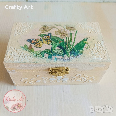 Дървена кутия за бижута