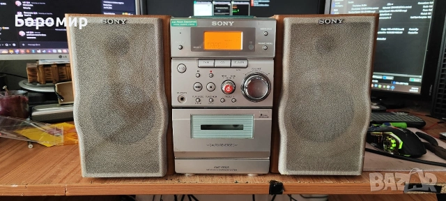 Аудиосистема SONY CMT-EP505 с две тонколони. 