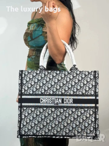 Стилна дамска чанта , снимка 3 - Чанти - 50935810