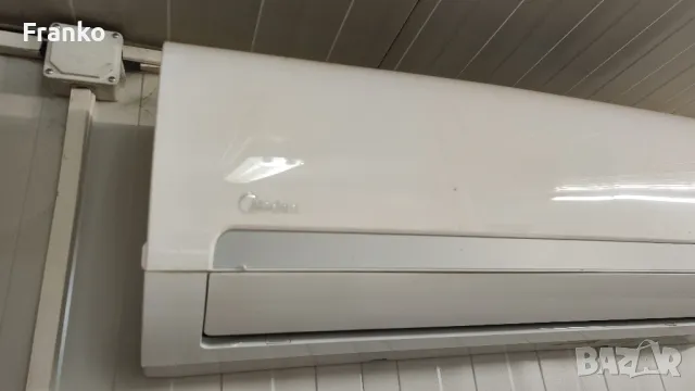 Midea 9000 BTU inverter Quattro 2бр В гаранция, снимка 4 - Климатици - 47430645