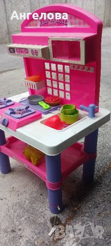 Детска кухня , снимка 2 - Играчки за стая - 45699037