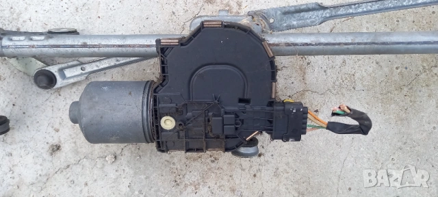 Ел. мотор чистачки Peugeot 308