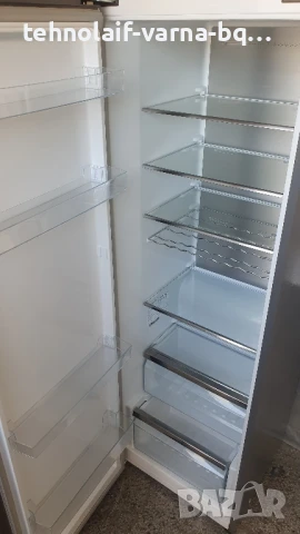 Хладилник Hanseatic 370L, снимка 6 - Хладилници - 51137018