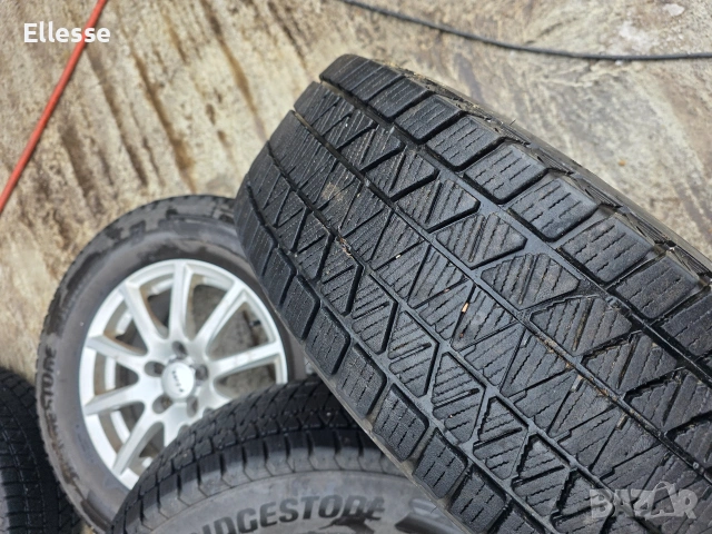 Bridgestone Blizzak Dm-v3 215/70/16 Dot2322, снимка 3 - Гуми и джанти - 53060810
