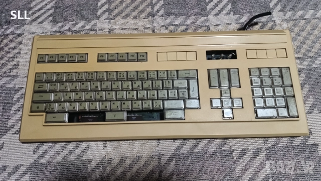 Стара клавиатура от Бай Тошово време!