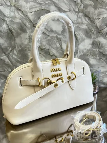 чанти Miu Miu aventure bag , снимка 1 - Чанти - 48542895