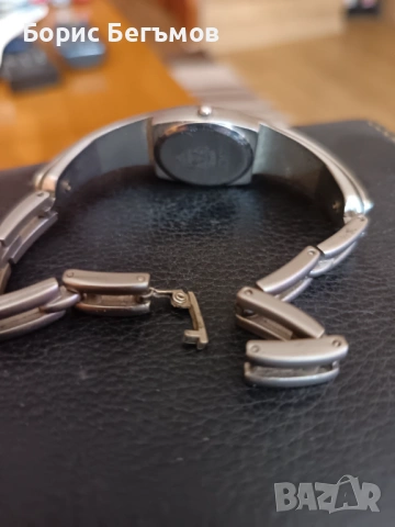 Дамски часовник GUCCI, снимка 6 - Дамски - 53259690