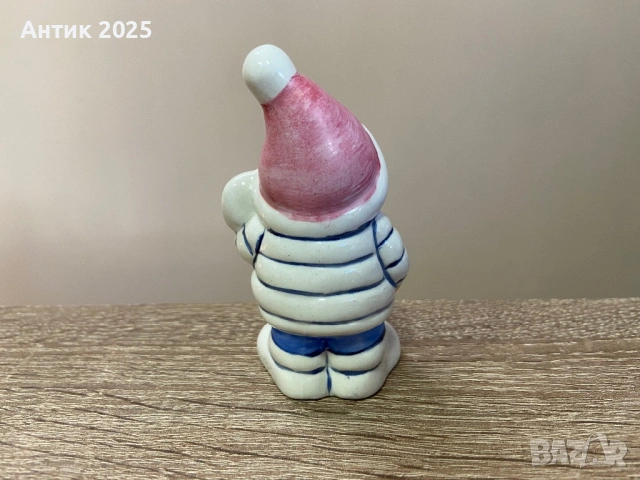 Порцеланова статуетка „Зимно момче с лопатка“, снимка 2 - Антикварни и старинни предмети - 53237859